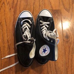Black and white high top converse Worn a few times